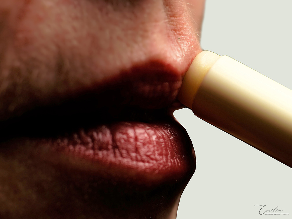 sheavajas-ajakapolo-ajakbalzsam-emilen